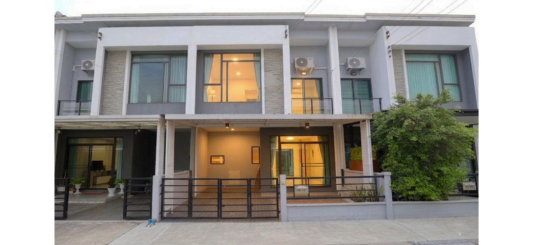 ทาวน์โฮม ขาย ทาวน์โฮมพลีโน่ราคาถูก คุ้มกว่าทุกหลังในโครงการ เพียง3.4ล้าน พร้อมอยู่ของแถมครบ ทาวน์โฮมAPราคาคุ้ม